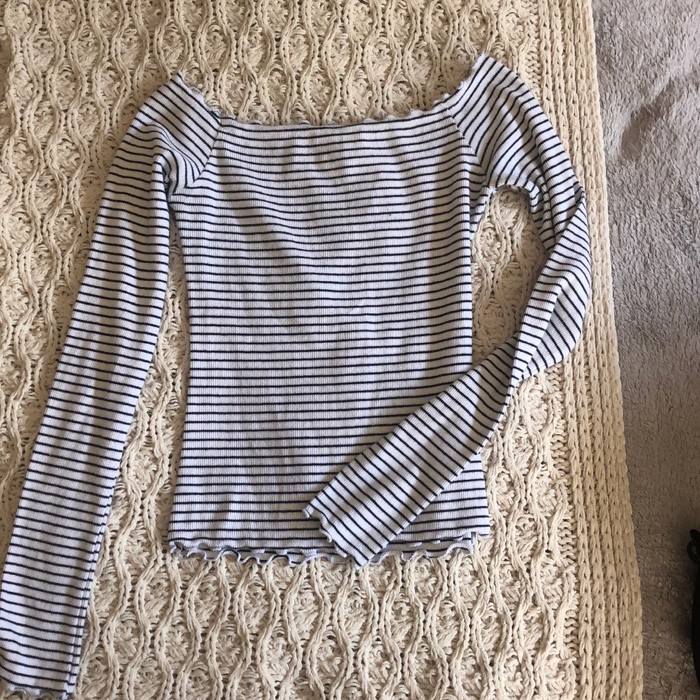 Long sleeved striped Tee